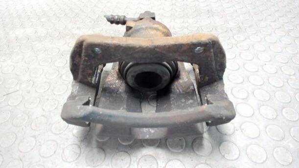 Foto: BREMSSATTEL VORNE LINKS eines Opel Tigra Twin Top 1.3 CDTI