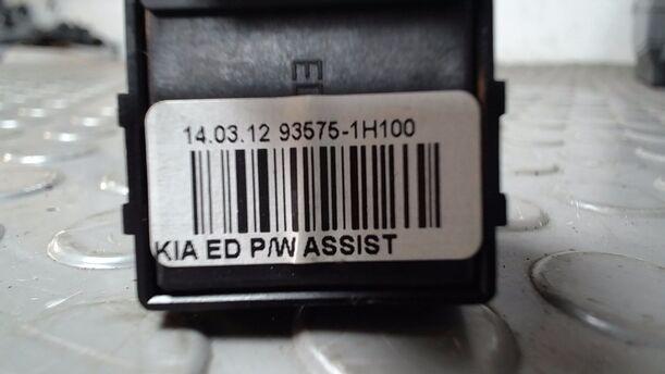 Foto: FENSTERHEBERSCHALTER eines Kia Ceed 1.4 CVVT SW ISG