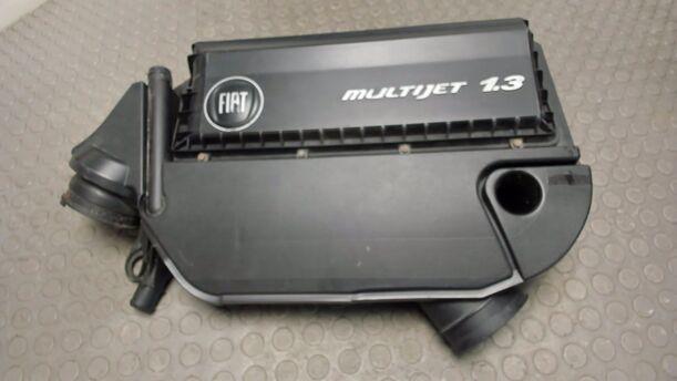 Foto: LUFTFILTERKASTEN eines Fiat Doblo Cargo DPF