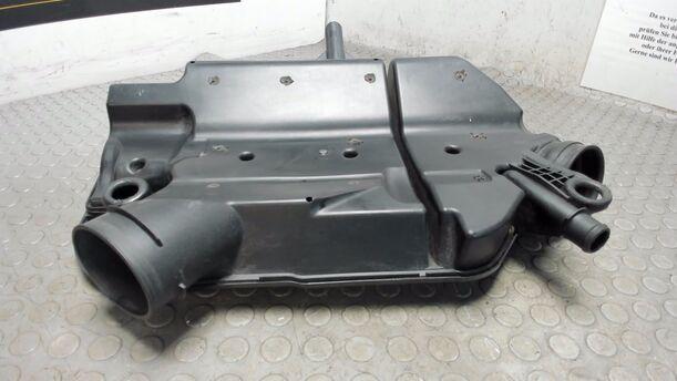 Foto: LUFTFILTERKASTEN eines Fiat Doblo Cargo DPF