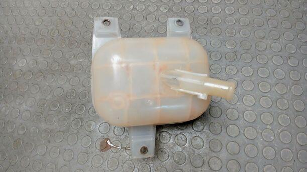 Foto: AUSGLEICHSBEHÄLTER eines Fiat Doblo Cargo DPF
