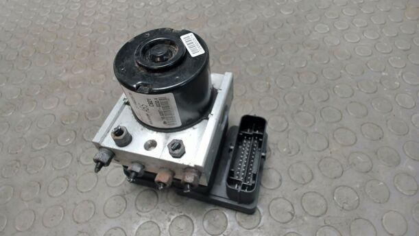 Foto: HAUPTBREMSAGGREGAT ABS eines Fiat Doblo Cargo DPF