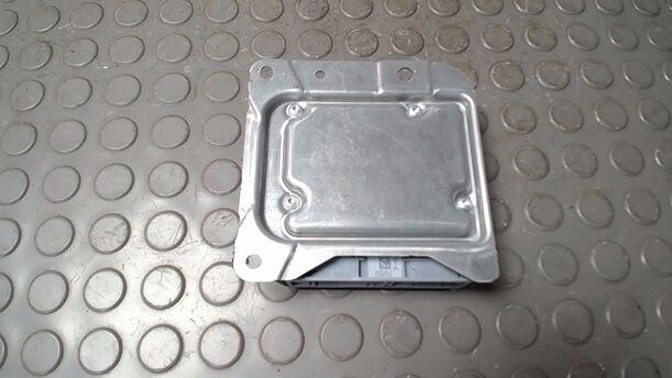 Foto: STEUERGERÄT AIRBAG/ AIRBAGSTEUERGERÄT eines Fiat Doblo Cargo DPF