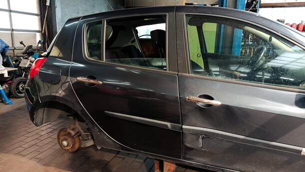Foto: TÜR HINTEN RECHTS eines Renault Clio 1.6 16V