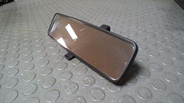 Foto: INNENSPIEGEL eines Fiat Doblo Cargo DPF