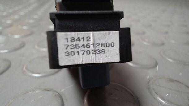 Foto: FENSTERHEBERSCHALTER eines Fiat Doblo Cargo DPF