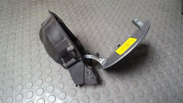 Foto: TANKKLAPPE/ TANKDECKEL eines Fiat Doblo Cargo DPF