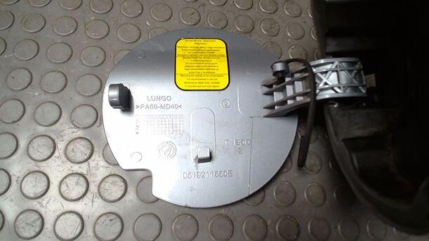 Foto: TANKKLAPPE/ TANKDECKEL eines Fiat Doblo Cargo DPF