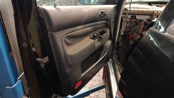 Foto: TÜR VORN LINKS eines VW Golf Variant 1.6