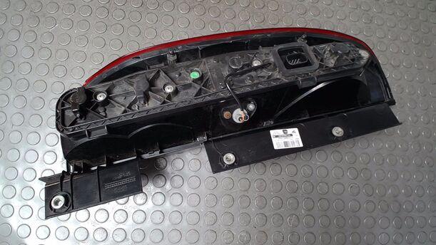 Foto: HECKLEUCHTE/ RÜCKLEUCHTE RECHTS (FLÜGELTÜR ) eines Fiat Doblo Cargo DPF