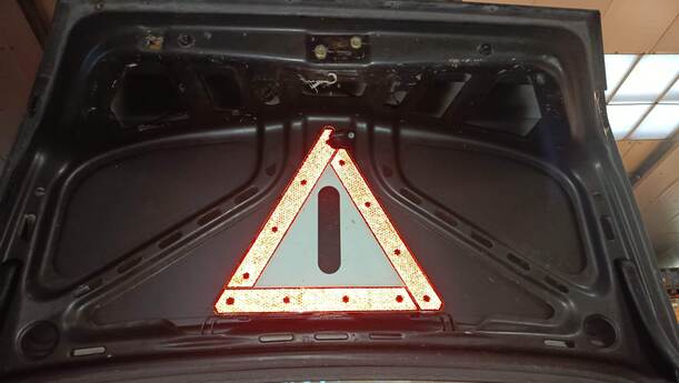 Foto: HECKDECKEL / HECKKLAPPE eines Mercedes-Benz 230 E