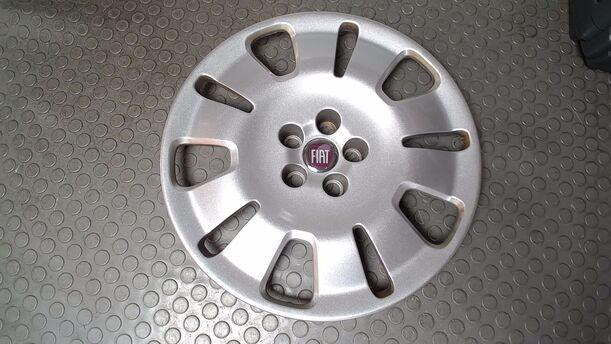 Foto: EINZELNE RADKAPPE/ RADDECKEL 16 ZOLL eines Fiat Doblo Cargo DPF