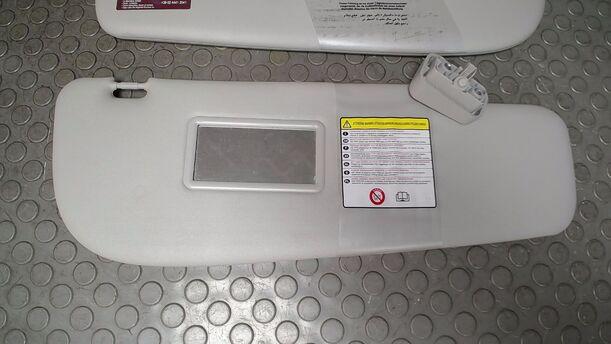 Foto: SONNENBLENDEN eines Fiat Doblo Cargo DPF