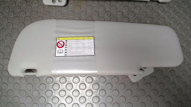 Foto: SONNENBLENDEN eines Fiat Doblo Cargo DPF