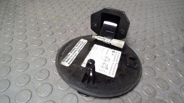 Foto: TANKKLAPPE/ TANKDECKEL eines Opel Zafira 1.8