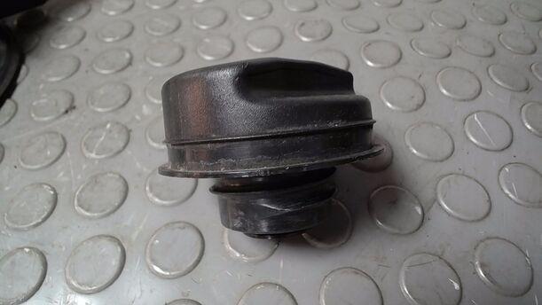 Foto: TANKKLAPPE/ TANKDECKEL eines Opel Zafira 1.8