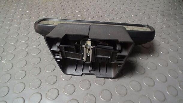 Foto: INNENSPIEGEL AUTOMATISCH ABBLENDBAR eines Opel Zafira 1.8