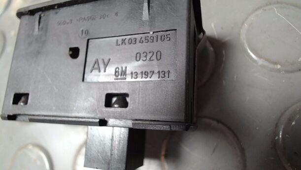 Foto: FENSTERHEBERSCHALTER eines Opel Zafira 1.8