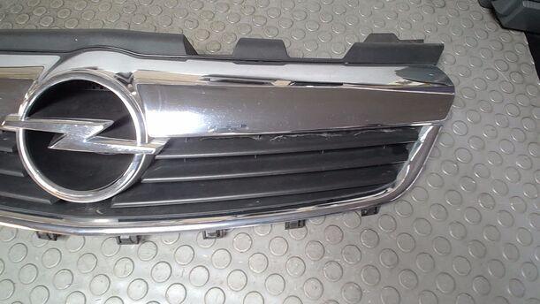 Foto: KÜHLERGRILL ( FÜR BASTLER ) eines Opel Zafira 1.8