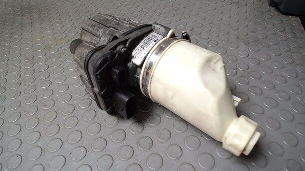 Foto: SERVOPUMPE ELEKTRISCH eines Opel Zafira 1.8