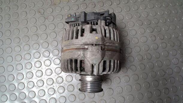 Foto: LICHTMASCHINE ( 100A /  BOSCH ) eines Opel Zafira 1.8