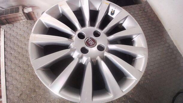Foto: ALUFELGE 7X17 ET31 eines Fiat Bravo 1.9 Multijet 8V DPF