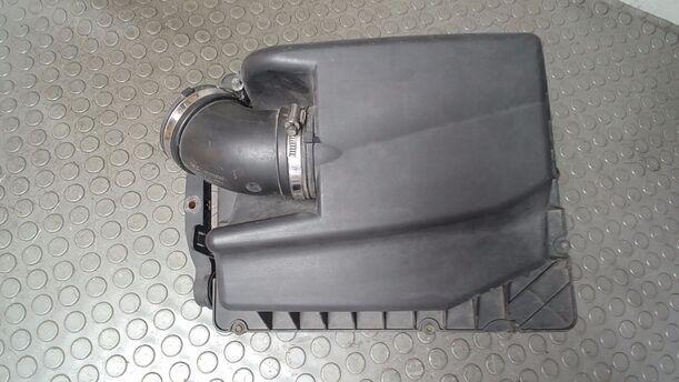 Foto: LUFTFILTERKASTEN Z18XER eines Opel Zafira 1.8
