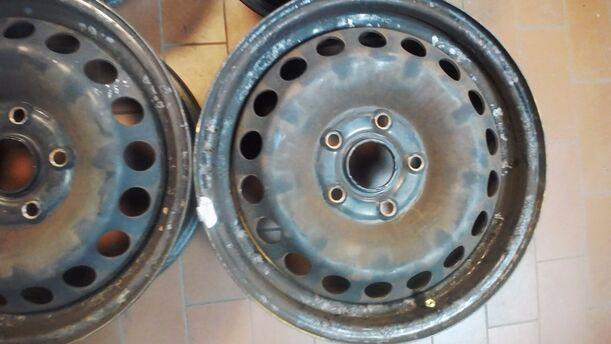Foto: STAHLFELGENSATZ 6X15 ET47 eines VW Golf 1.6 FSI