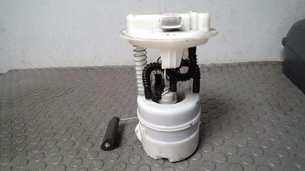 Foto: KRAFTSTOFFPUMPE eines Renault Clio 1.6 16V