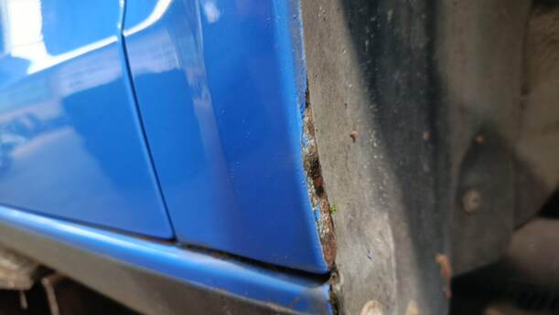Foto: KOTFLÜGEL RECHTS eines VW Polo 1.2