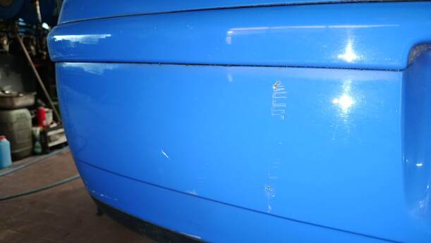 Foto: STOSSFÄNGER / STOSSSTANGE HINTEN eines VW Polo 1.2