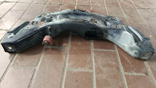 Foto: VORDERACHSE / ACHSTRÄGER VORN eines VW Polo 1.2