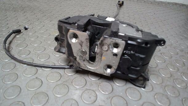 Foto: TÜRSCHLOSS VORN LINKS eines Renault Clio 1.6 16V