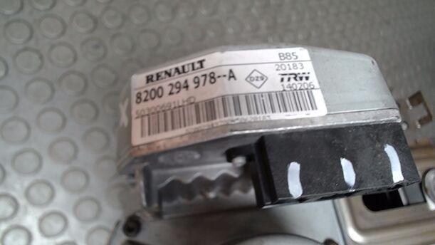 Foto: LENKSÄULE/ LENKSPINDEL ELEKTRISCH eines Renault Clio 1.6 16V