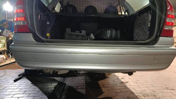 Foto: STOSSSTANGE / STOSSFÄNGER HINTEN eines Mercedes-Benz C 220 T CDI