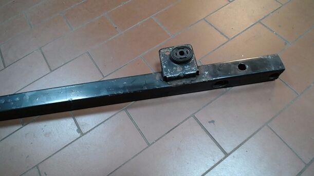 Foto: TRAVERSE/ KÜHLERTRÄGER eines Fiat Doblo Cargo DPF
