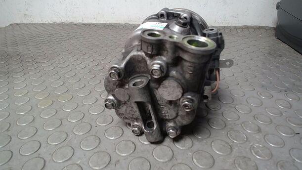 Foto: KOMPRESSOR KLIMAANLAGE/ KLIMAKOMPRESSOR eines Fiat Doblo Cargo DPF