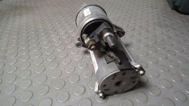 Foto: ANLASSER ( SCHALTGETRIEBE ) eines Fiat Doblo Cargo DPF