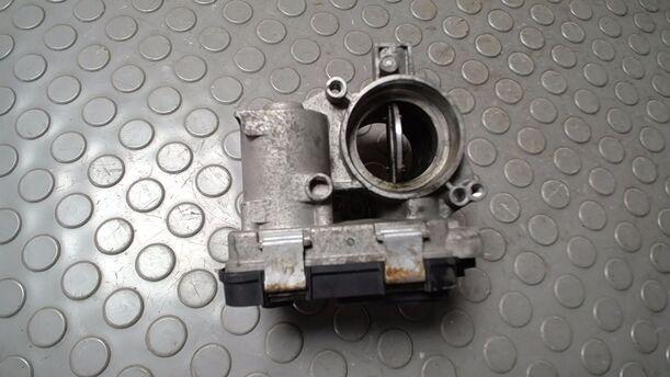 Foto: DROSSELKLAPPENSTUTZEN/ DROSSELKLAPPE eines Fiat Doblo Cargo DPF