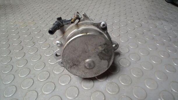 Foto: VAKUUMPUMPE eines Fiat Doblo Cargo DPF