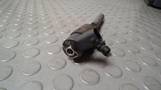 Foto: EINSPRITZVENTIL/ INJEKTOR eines Fiat Doblo Cargo DPF