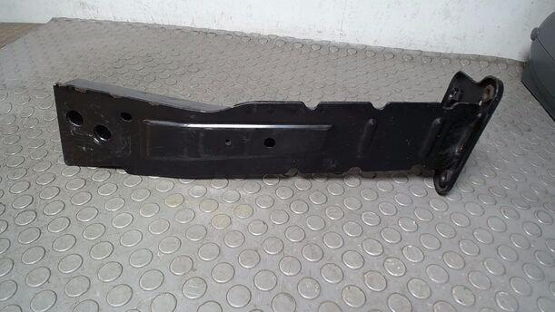 Foto: PRALLROHR VERSTÄRKUNG RECHTS eines Fiat Doblo Cargo DPF