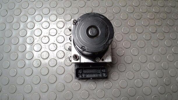 Foto: HAUPTBREMSAGGRAGAT ABS eines VW Polo 1.2