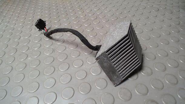 Foto: WIDERSTAND HEIZUNGSGEBLÄSE ( KLIMA ) eines VW Polo 1.2