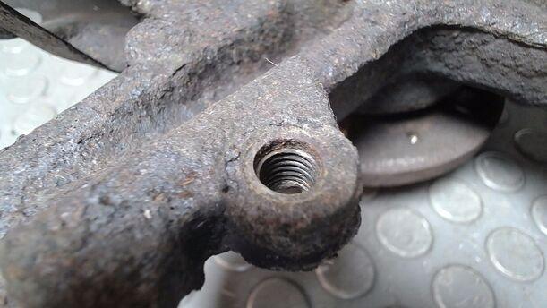 Foto: ACHSSCHENKEL VORN RECHTS eines VW Polo 1.2