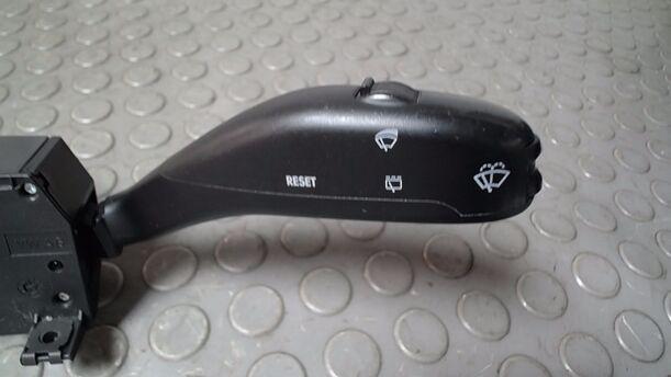 Foto: KOMBISCHALTER/ LENKSTOCKSCHALTER eines VW Polo 1.2