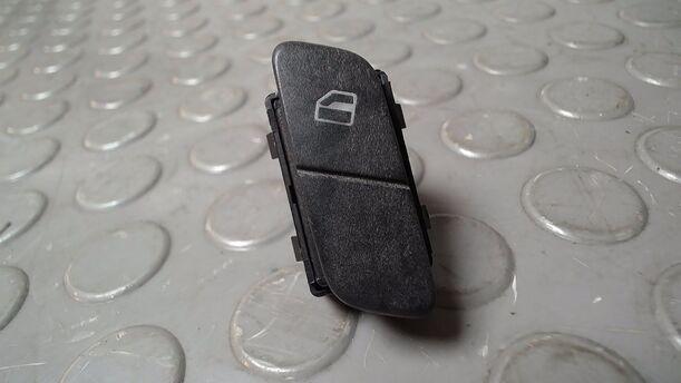 Foto: FENSTERHEBERSCHALTER eines VW Polo 1.2