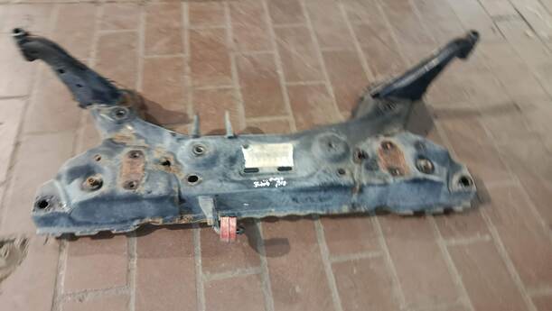 Foto: VORDERACHSTRÄGER / ACHSE VORN eines Ford Fiesta 1.25