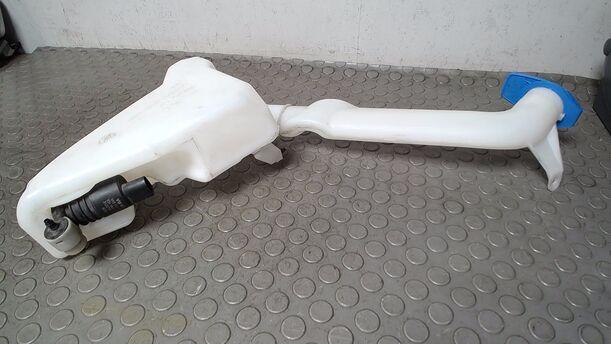 Foto: SCHEIBENWASCHBEHÄLTER eines VW Polo 1.2