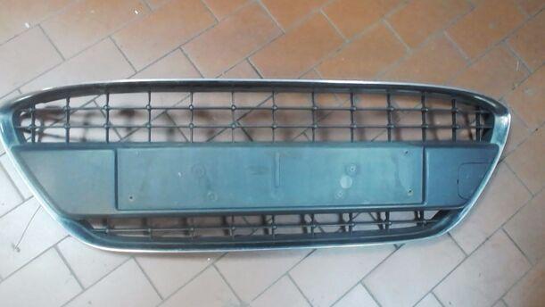 Foto: LUFTGITTER STOSSSTANGE / KÜHLERGRILL eines Ford Fiesta 1.25